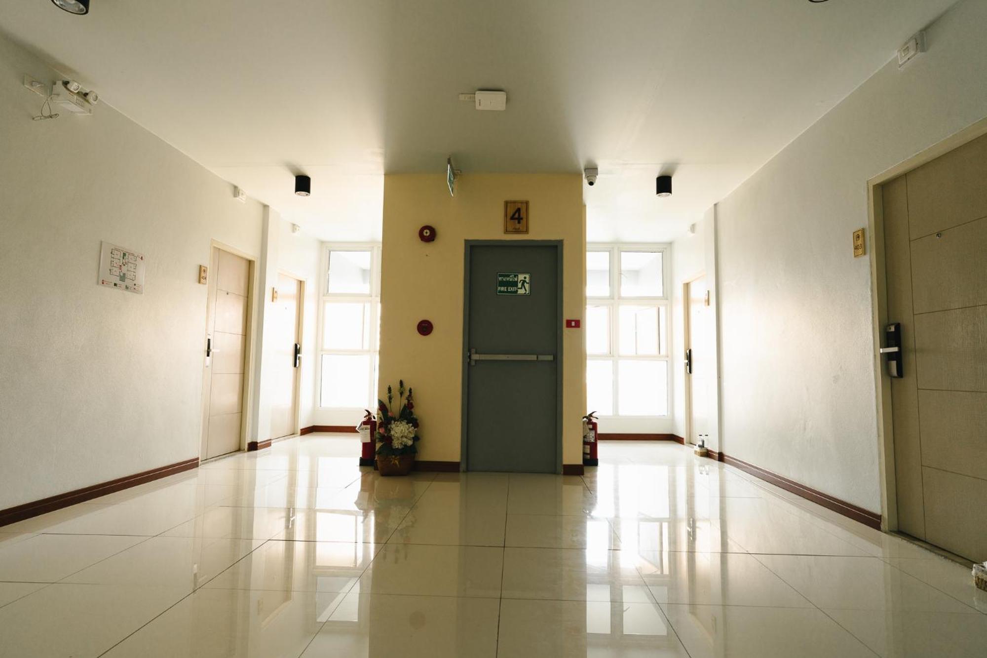The Ten Hotel Thippanate Τσιάνγκ Μάι Εξωτερικό φωτογραφία
